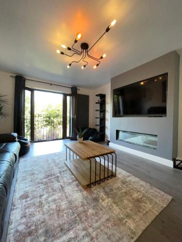 5 Lockside *Free private parking* *City centre* Accommodation image 3 5 Lockside *Free private parking* *City centre* image three