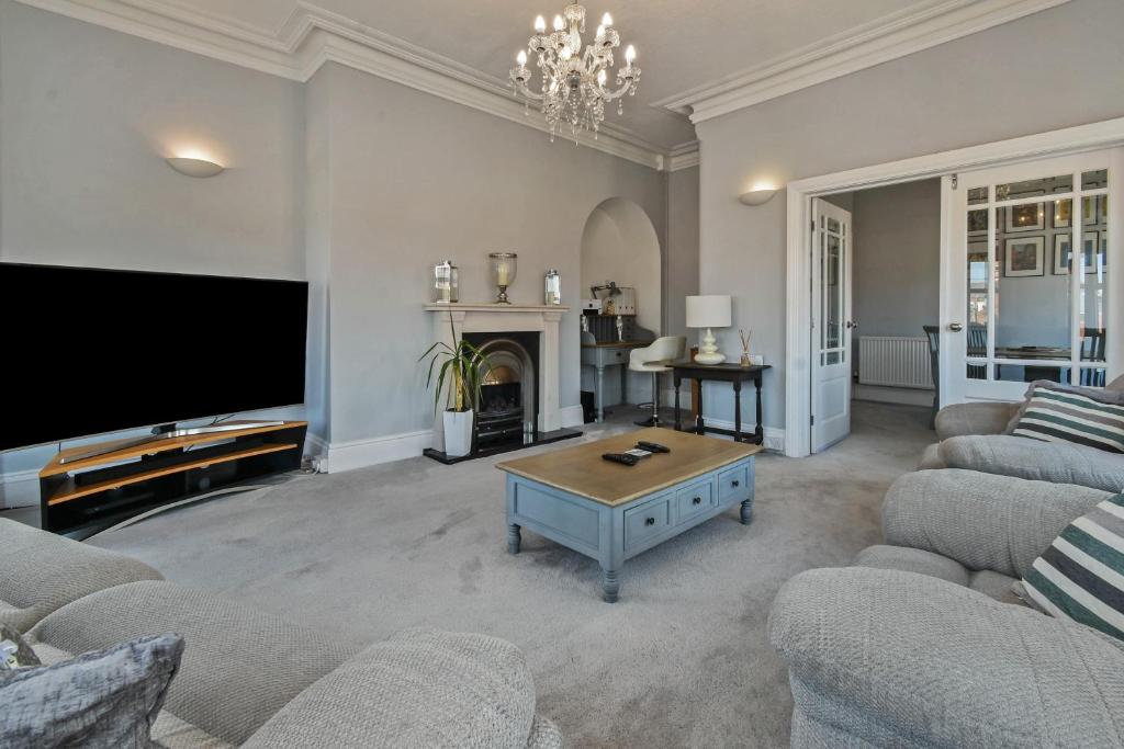 Luxury Apartment Victoria image one