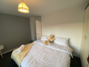 Apartments in Doncaster - Prices & Bookings Page image 12 Picture of Spacious Luxurious Serviced Accommodation 2