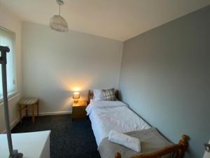Spacious Luxurious Serviced Accommodation 2 image two
