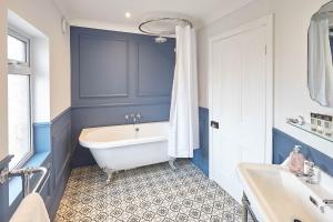 Host & Stay - Randolph House image two