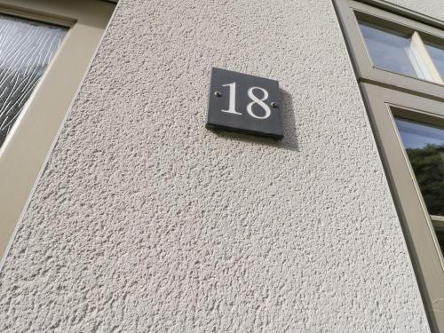 18 High Street image three