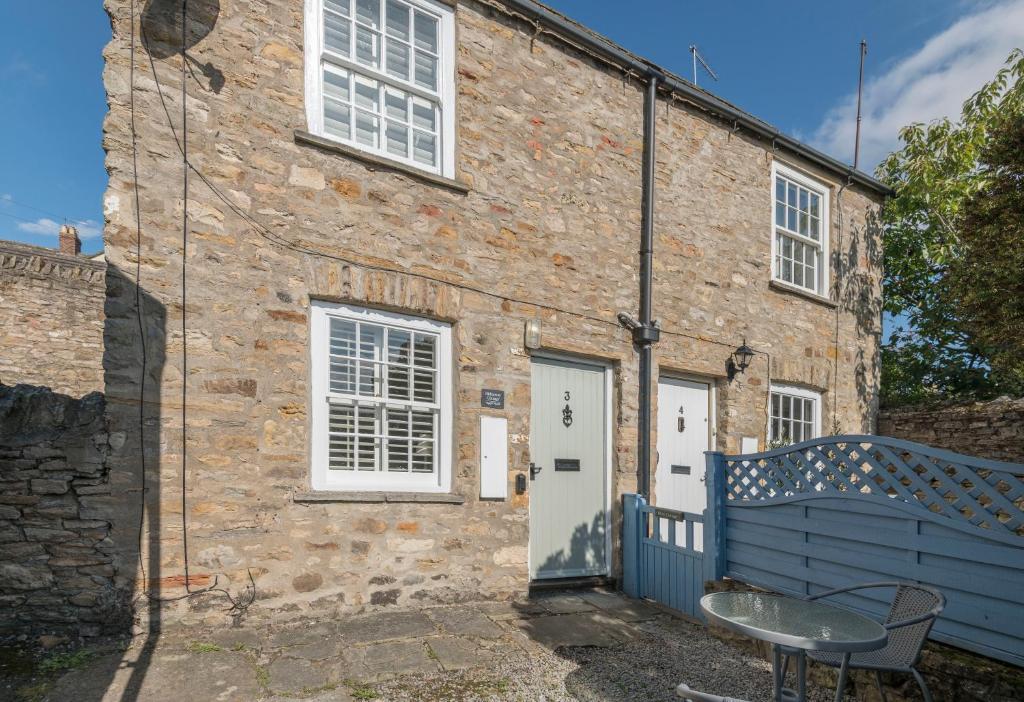 Hideaway Cottage - Central Richmond Accommodation image 1 Hideaway Cottage - Central Richmond image one