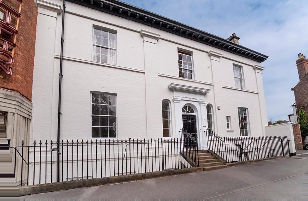 50A Clifton Garth image one