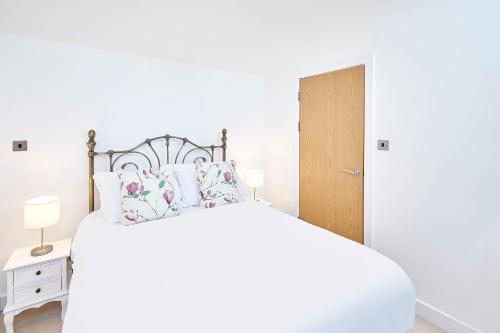Host & Stay - Penthouse Pad Accommodation image 3 Host & Stay - Penthouse Pad image three