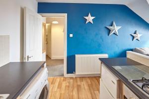 Host & Stay - The Whitby Pearl Accommodation image 2 Host & Stay - The Whitby Pearl image two