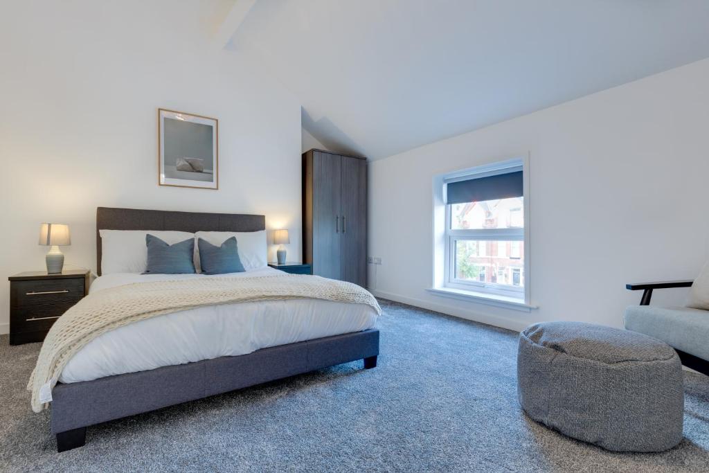 Picture of Ultra Luxe Scarborough 2 BR Apartments Near Beach