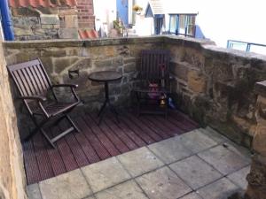 LetAway - Captain Cook's Cottage, Staithes image two