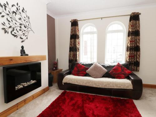 Sands End Cottage, Redcar image three