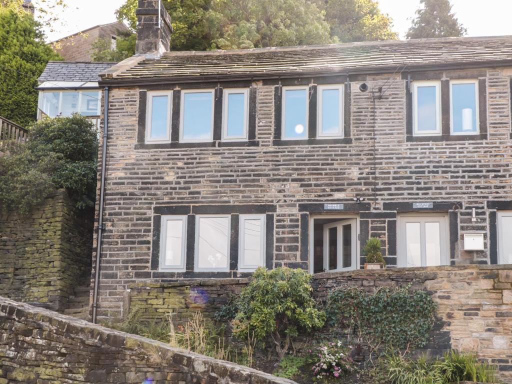 Bramble Cottage, Holmfirth Accommodation image 1 Bramble Cottage, Holmfirth image one