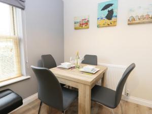 Rosie's Retreat, Filey Accommodation image 2 Rosie's Retreat, Filey image two