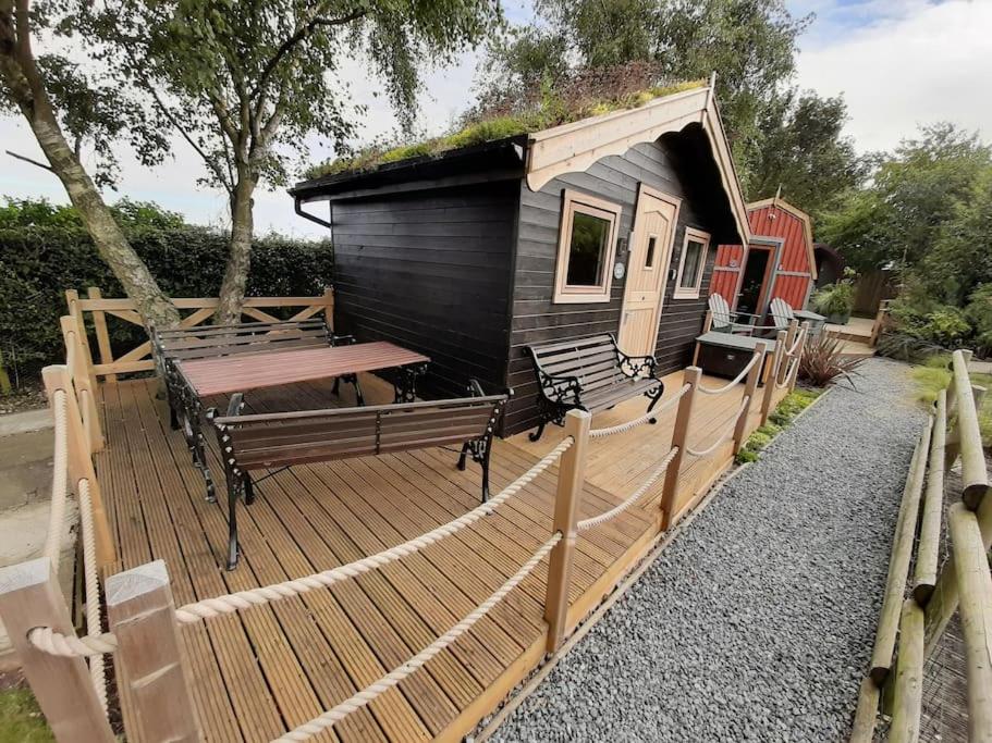 Seaways glamping, Silverbirch Accommodation image 1 Seaways glamping, Silverbirch image one