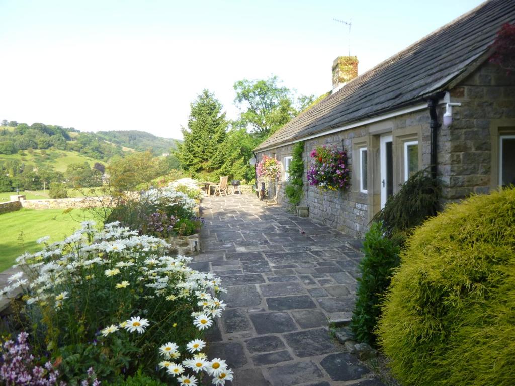 Relaxing getaway, with outstanding views Accommodation image 1 Relaxing getaway, with outstanding views image one