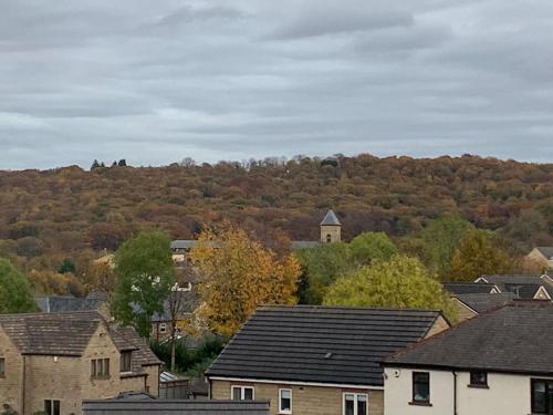Apperley Bridge View - Modern Cosy & Comfortable Accommodation image 3 Apperley Bridge View - Modern Cosy & Comfortable image three