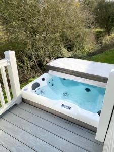 Picture of Yorkshire Lodge with Hot Tub