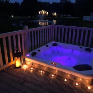 Picture of Juniper Lodge with Hot Tub