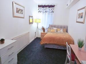 DOUBLE ROOM CLOSE TO BRADFORD UNIVERSITY AND CITY CENTRE Accommodation image 2 DOUBLE ROOM CLOSE TO BRADFORD UNIVERSITY AND CITY CENTRE image two