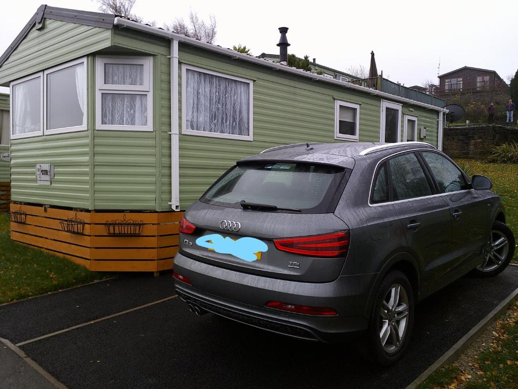 Superb luxury 2 Bedroom Double bed settee sleep six caravan Accommodation image 1 Superb luxury 2 Bedroom Double bed settee sleep six caravan image one