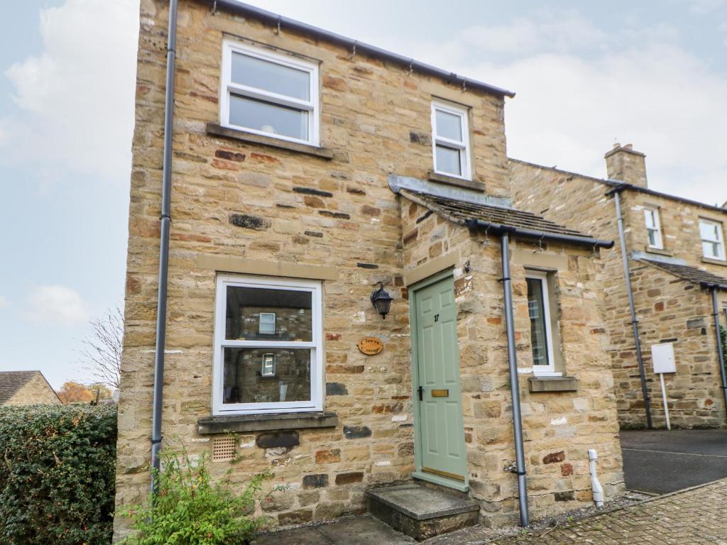 Cleeve Cottage image one