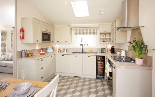 JJs Lodge Azalea Accommodation image 2 a Self Catering in York