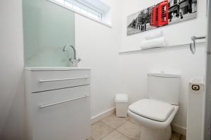 Platform West Hull House Accommodation image 2 Platform West Hull House image two
