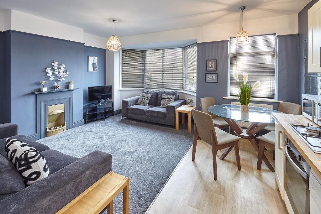 Queens Road 2 Bed apartments Central Richmond Accommodation image 1 Queens Road 2 Bed apartments Central Richmond image one