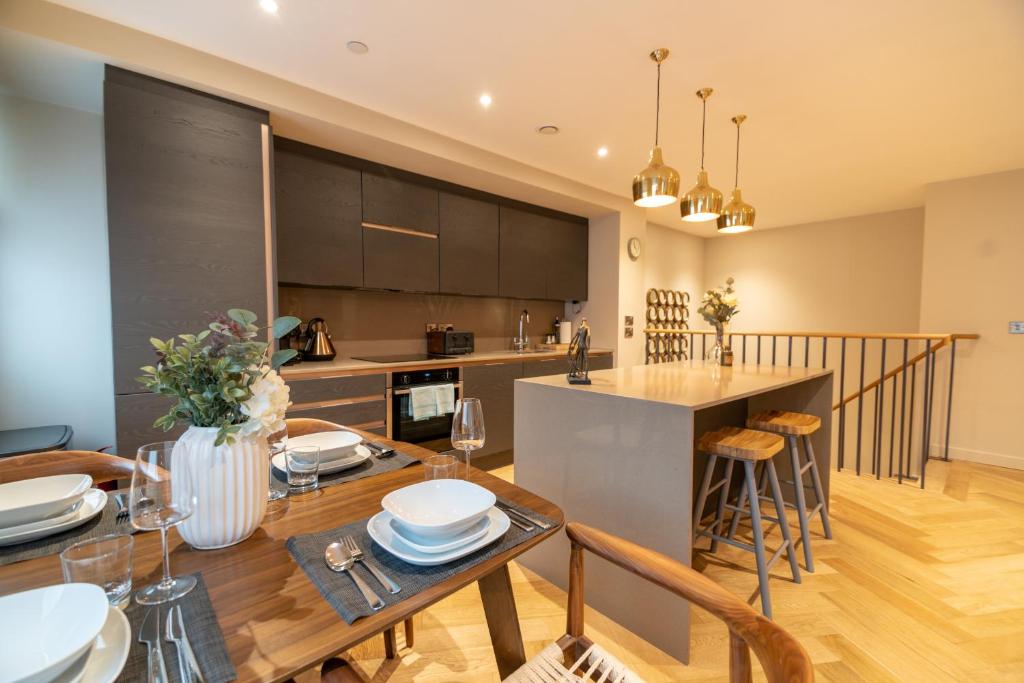 Entire 2 Bed - Free Parking - No. 15 - The Cosy Collection Ltd Accommodation image 1 Entire 2 Bed - Free Parking - No. 15 - The Cosy Collection Ltd image one