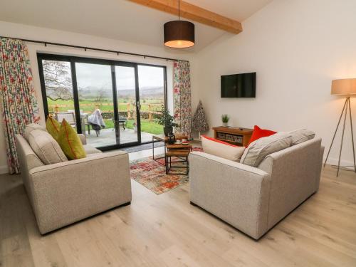 Ingleborough Lodge image three