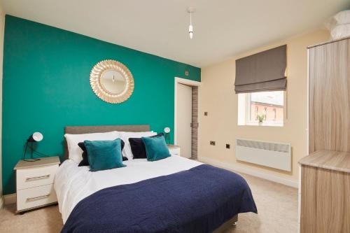 The Emerald Abode of Leeds - Sleeps 6 - Parking Accommodation image 3 The Emerald Abode of Leeds - Sleeps 6 - Parking image three