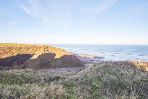 Host & Stay - 'Salty' Seaview image three