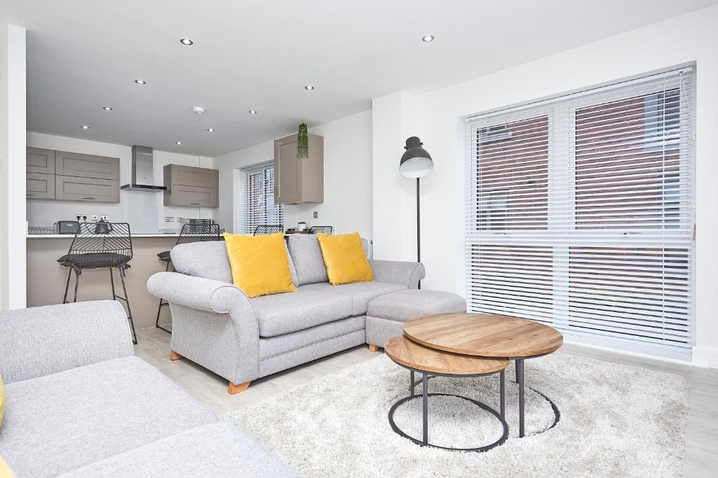 Luxury Duplex 2-Bed Apartment Fruit Market Marina Accommodation image 1 Luxury Duplex 2-Bed Apartment Fruit Market Marina image one