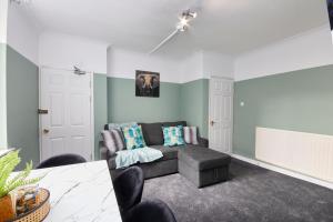 Ideal Apartment - Sleeps 6 - Netflix Accommodation image 2 Ideal Apartment - Sleeps 6 - Netflix image two