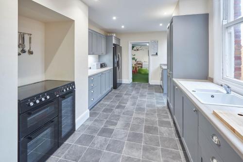 Host & Stay - The Townhouse @ Scarborough Accommodation image 3 Host & Stay - The Townhouse @ Scarborough image three