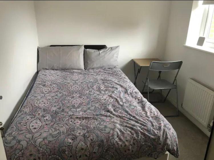 Cheerful Heeley Home Accommodation image 1 Cheerful Heeley Home image one