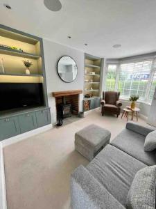 Modern Cottage Style House with Log Burner Accommodation image 1 Modern Cottage Style House with Log Burner image one