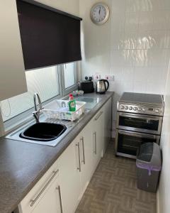 Chalet 91A - South Shore Bridlington image two