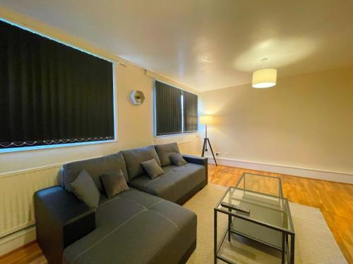 Spacious 3 Bedroom City Centre House Accommodation image 3 Spacious 3 Bedroom City Centre House image three