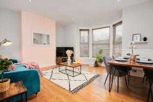 Central Harrogate 2 Bedroom Apartment Accommodation image 2 Central Harrogate 2 Bedroom Apartment image two