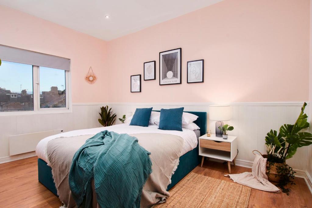 Central Harrogate 2 Bedroom Apartment Accommodation image 1 Central Harrogate 2 Bedroom Apartment image one