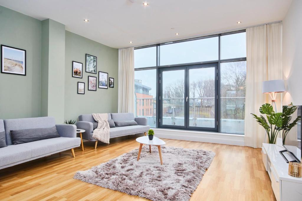 Large Duplex Penthouse - Parking Accommodation image 1 Large Duplex Penthouse - Parking image one