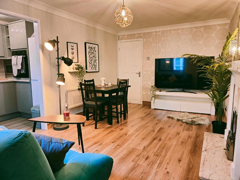 City Centre Apartment- Beautiful Old Town- Parking Accommodation image 1 City Centre Apartment- Beautiful Old Town- Parking image one