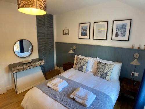Cosy 2 bedroom cottage in Scarborough's Old Town Accommodation image 3 Cosy 2 bedroom cottage in Scarborough's Old Town image three
