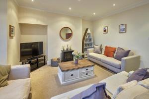 Host & Stay - Queenscliffe image two