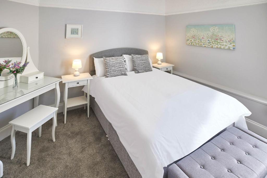 Host & Stay - The Glaisdale at Brunswick Holiday Apartments Accommodation image 1 Host & Stay - The Glaisdale at Brunswick Holiday Apartments image one