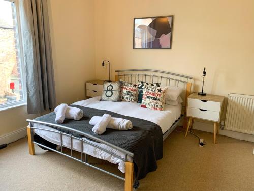 The Neville - Free Parking - York Victorian House - Holiday Home image three