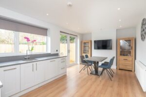 Picture of Pass the Keys High Spec 2 Bed House with Driveway and Garden
