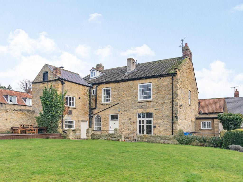 The Lodge, Scarborough image one