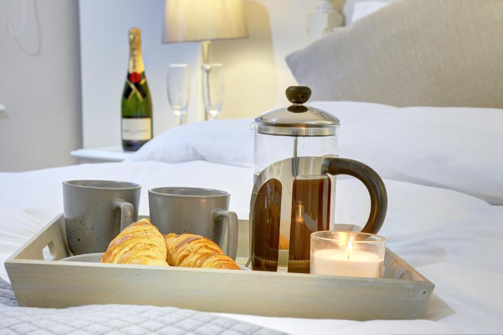 Kist Accommodates - The Little Hideaway image one