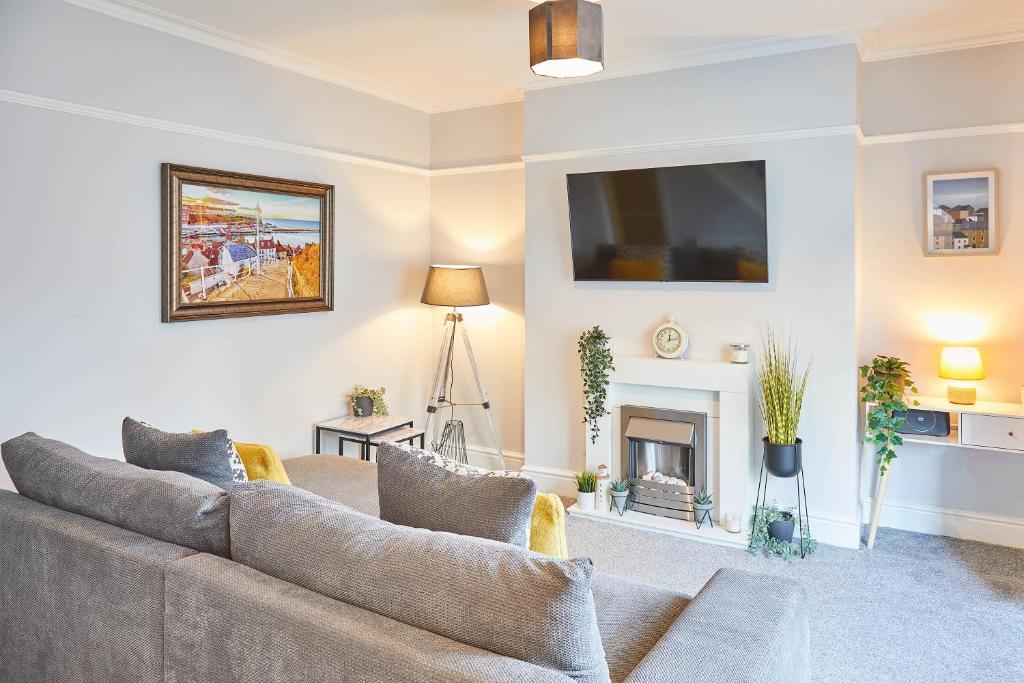 Host & Stay - Tanqueray House Accommodation image 1 Host & Stay - Tanqueray House image one