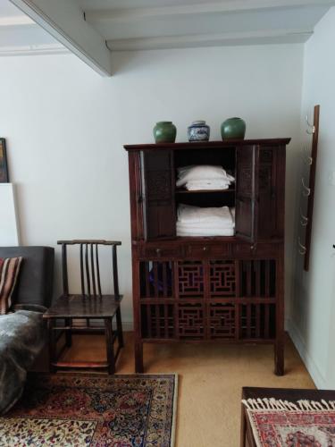 Beautiful quiet room in the heart of Holmfirth Accommodation image 3 Beautiful quiet room in the heart of Holmfirth image three